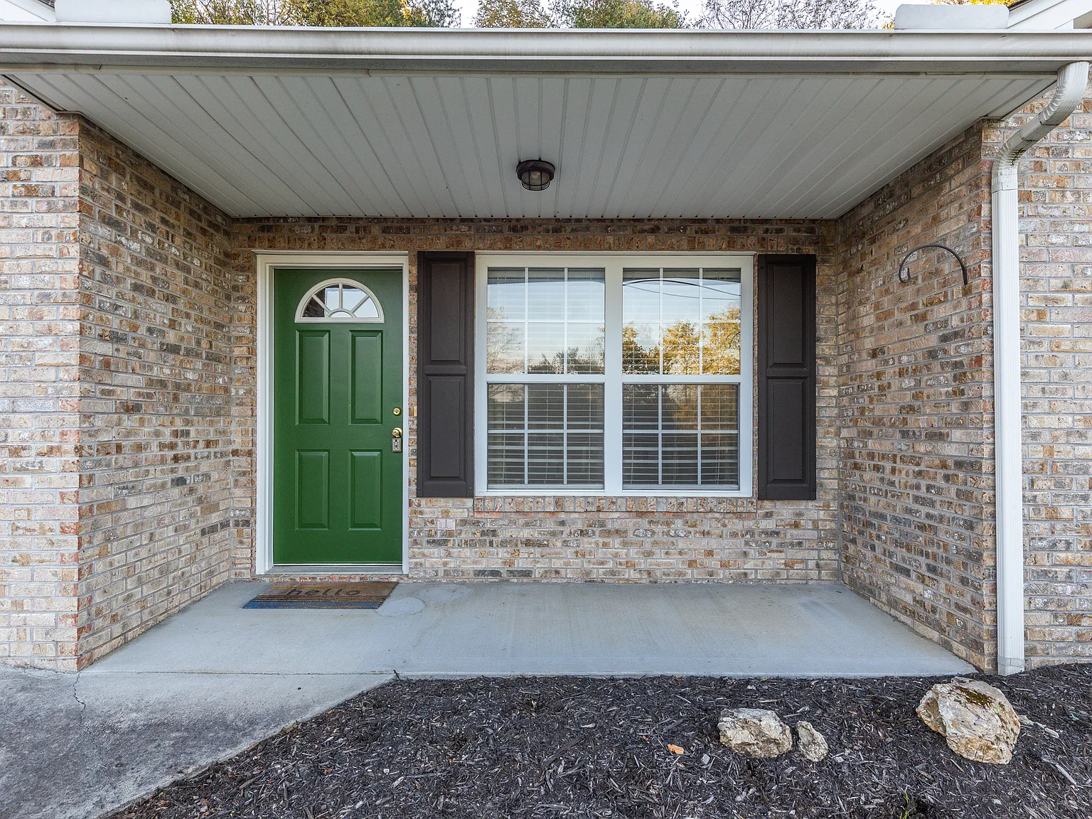 3 bed, 1423 sqft, $2,100 — Photo 3