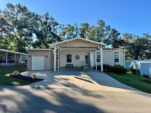 135 Magnolia Dr, Lady Lake, FL 32159