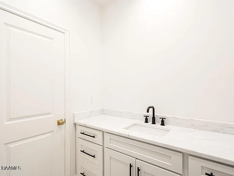 8552 Cat Rd #B — Photo 13