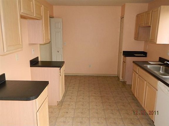 4th image of 5351 Tall Oaks Dr #8