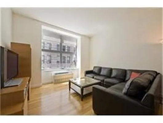 Rented by Douglas Elliman | media 14