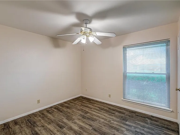 12118 Black Angus Dr — Photo 21