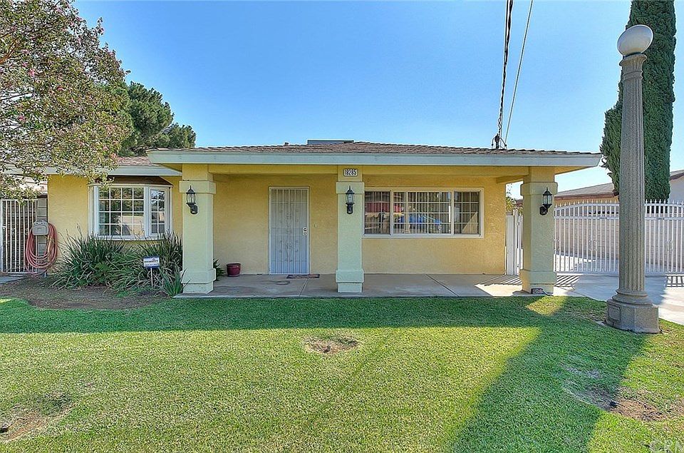1st image of 18285 El Molino St