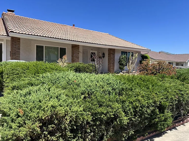 835 McLain St — Photo 2