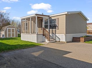 6 Cutts Rd TRLR 66, Kittery, ME 03904