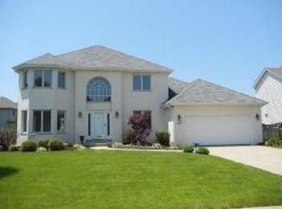 13430 S Meadow Ln, Plainfield, IL 60585