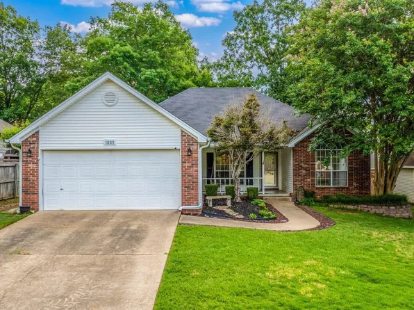 1805 Point West Dr, Little Rock, AR 72211