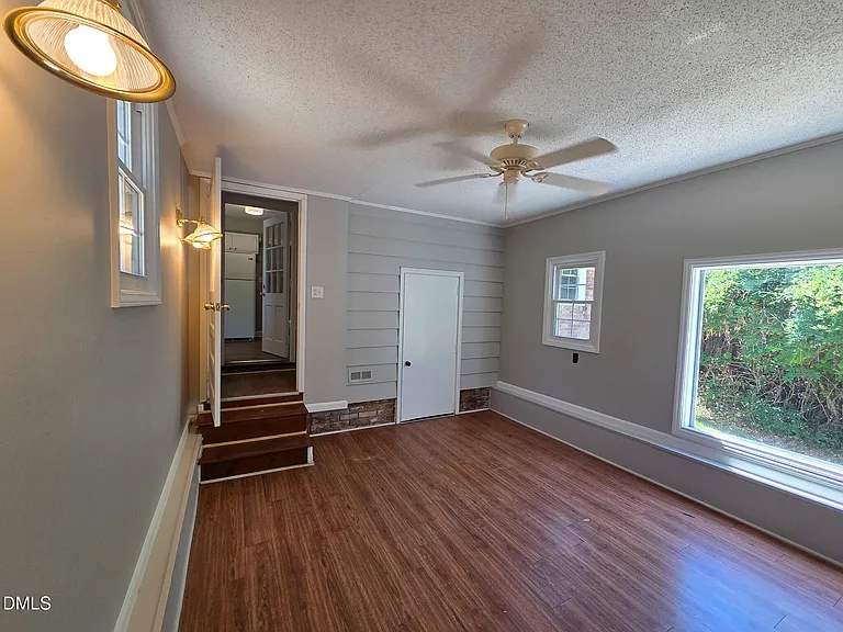 3428 Wade Ave — Photo 19