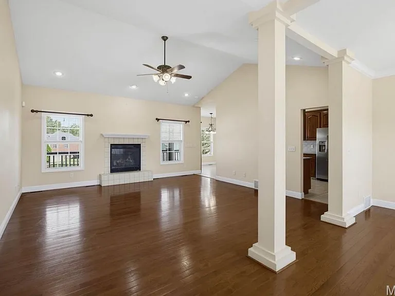 1835 Evondale Dr — Photo 19