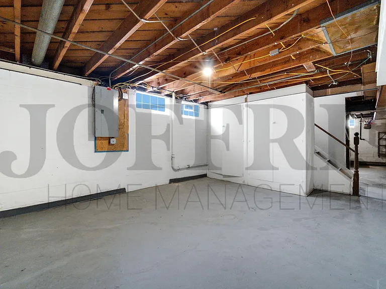 19604 Holiday Ln — Photo 11