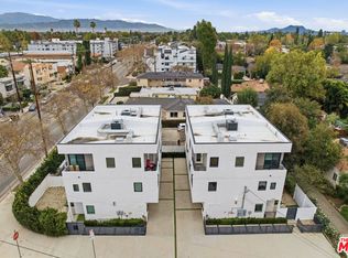 13822 Oxnard St, Van Nuys, CA 91401