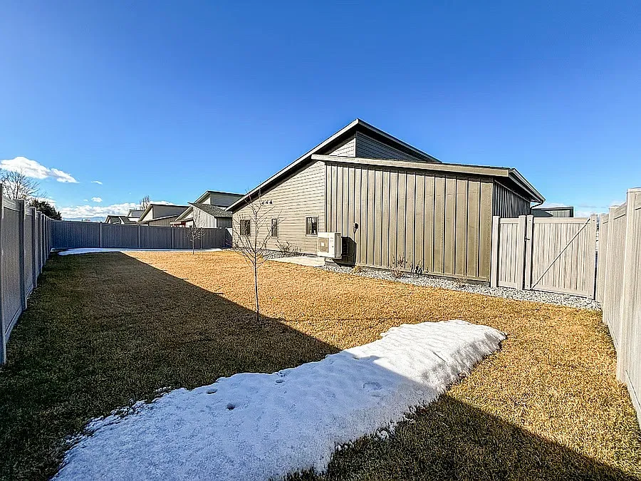 2 bed, 1440 sqft, $2,500 — Photo 2