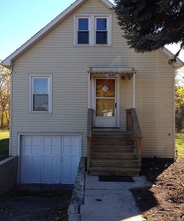 2nd image of 1537 Broadway Ave