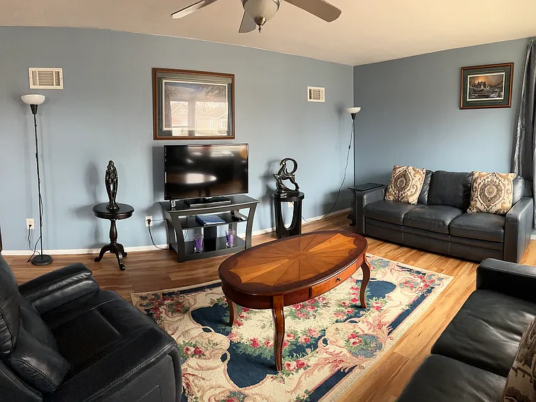 1104 S Cleveland Ave — Photo 2