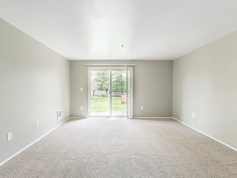 The Stinson Apartment Homes — Photo 8