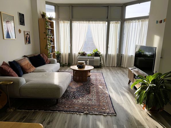 200 E 32nd St APT 8A
