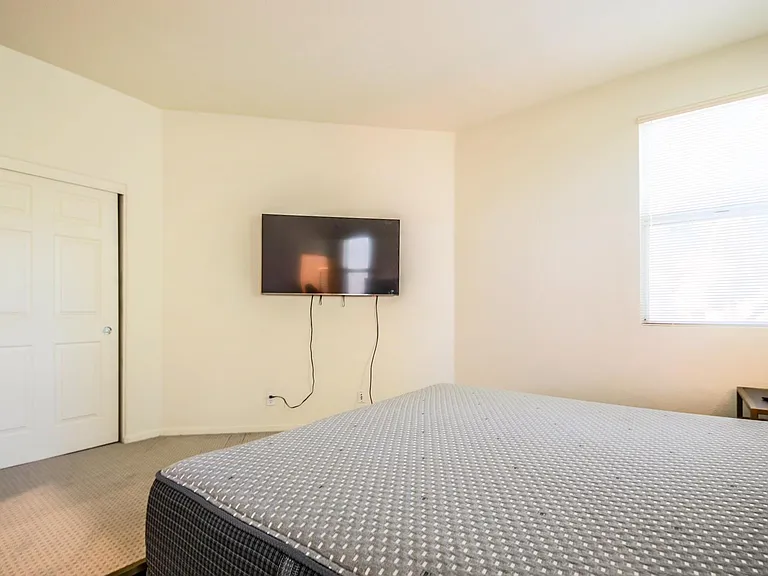 440 Navaro Pl #116 — Photo 16