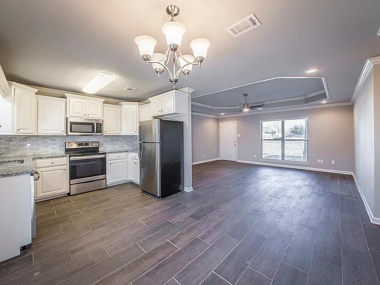 29 Newcastle Dr — Photo 6