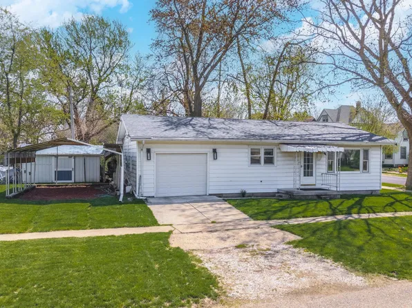 101 N Chatham St, Danvers, IL 61732