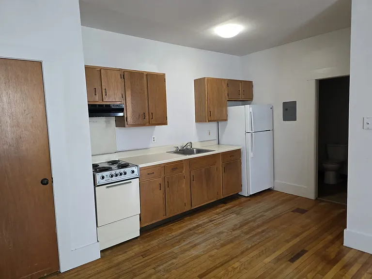 14 Main St #2 — Photo 1