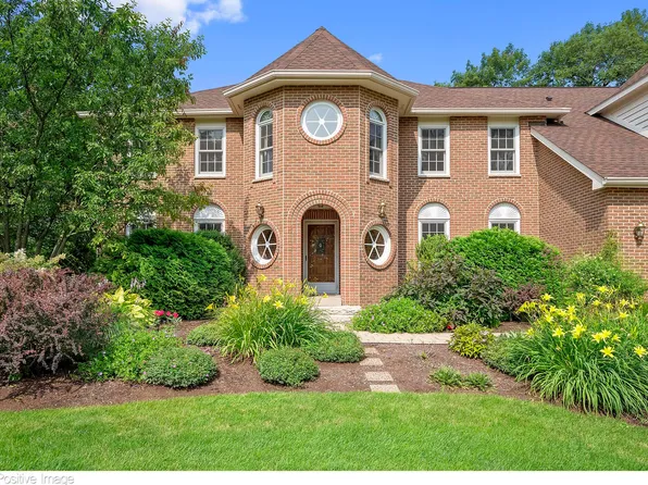 7S660 Hobson Trails Dr, Naperville, IL 60540