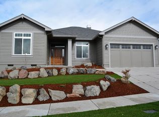 3945 Calle Vista Dr, Medford, OR