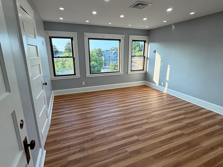134 Grand Ave #3 — Photo 16