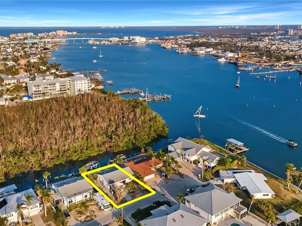 265 Tropical Shore Way, Fort Myers Beach, FL 33931