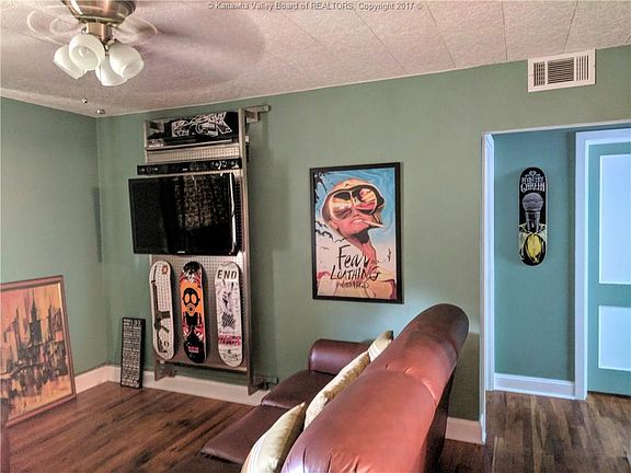 3rd image of 24 Kenna Dr