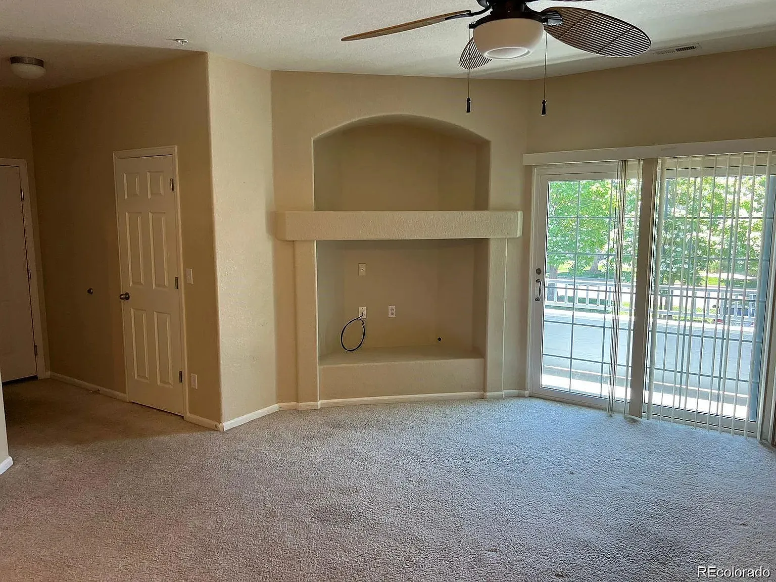 2 bed, 931 sqft, $1,795 — Photo 3