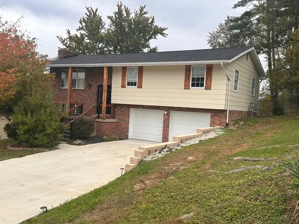 109 Shenandoah Dr, Russell, KY 41169