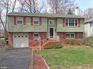 5 Midway Ave, Langhorne, PA 19047