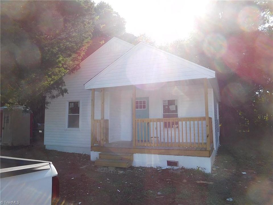 2nd image of 5705 White Oak Dr