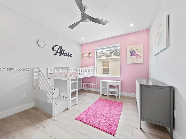 18742 SW 55th St — Photo 34