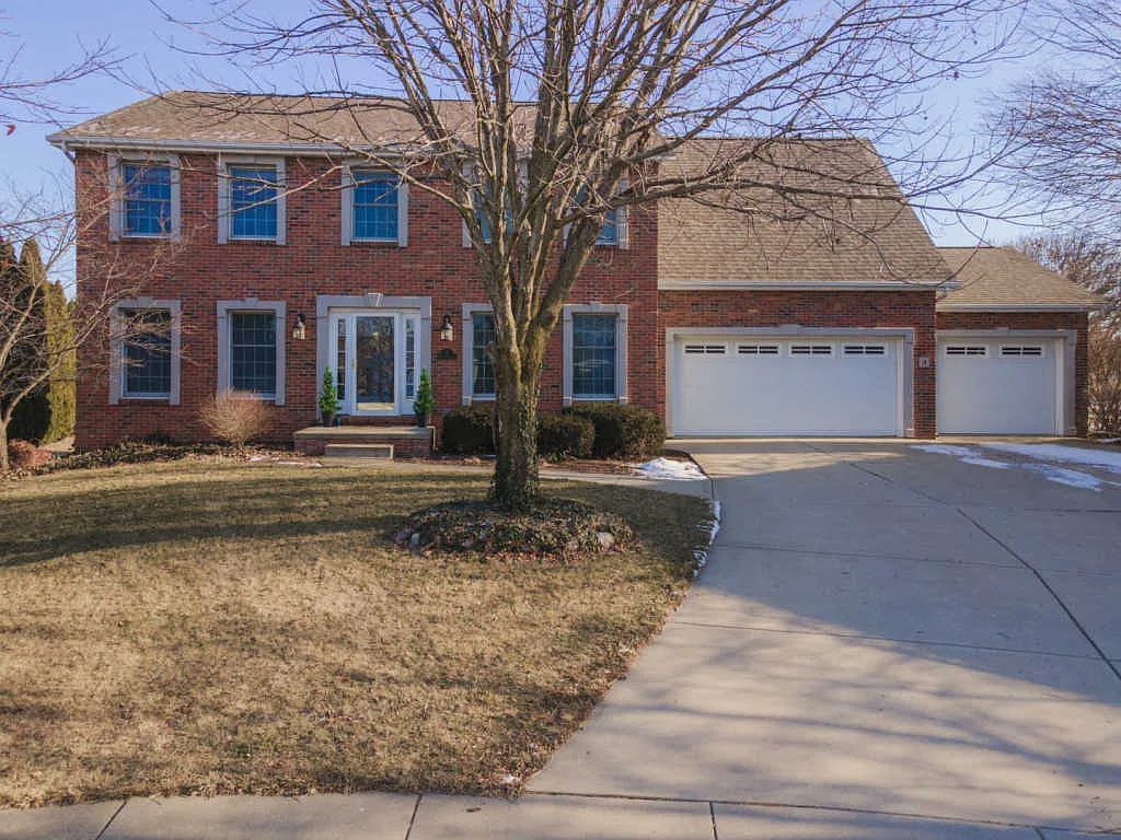 3 Turtleback Ct photo 1