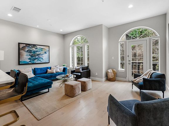 2nd image of 1529 Barton Springs Rd APT 13