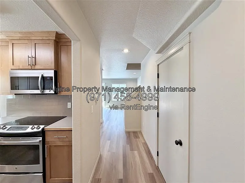 3 bed, 2.5 bath, 1476 sqft, $2,450 — Photo 4