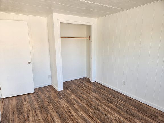 5th image of 12792 Iona Ave