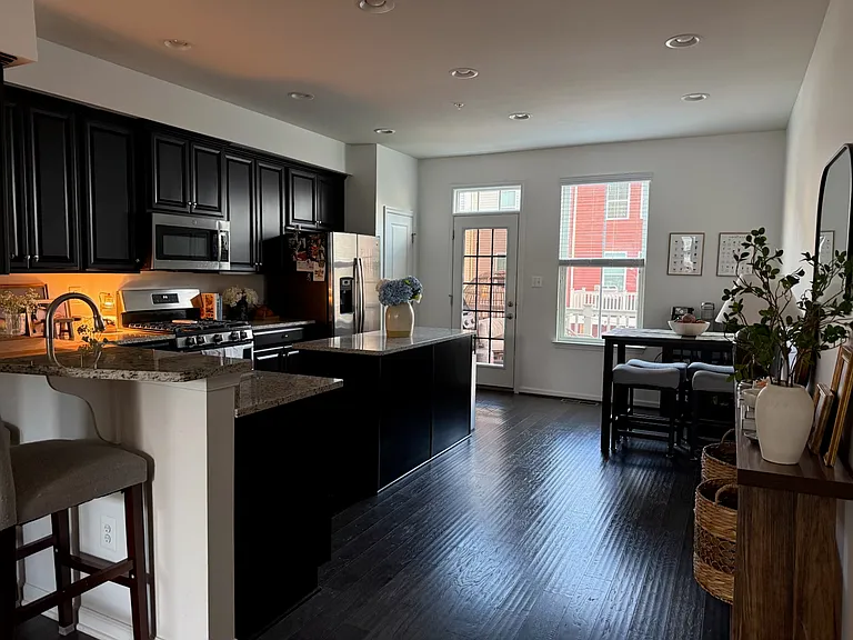 Ravenwood Dr — Photo 4