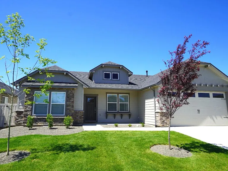 3551 N Tansy Pl — Photo 2