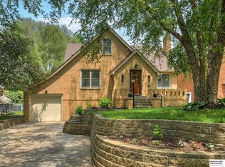 4212 Woolworth Ave, Omaha, NE 68105