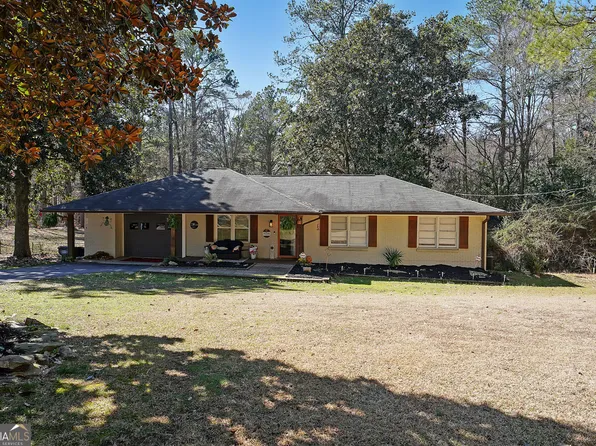 3948 Lake Carlton Rd S, Loganville, GA 30052