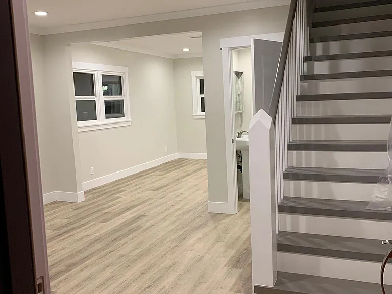 147 W Gladstone St — Photo 3