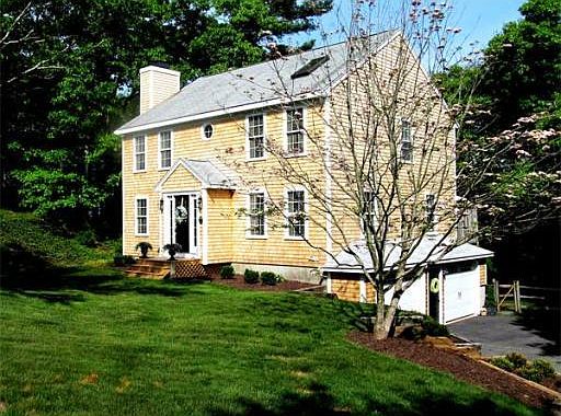 1st image of 16 Sleepy Hollow Dr
