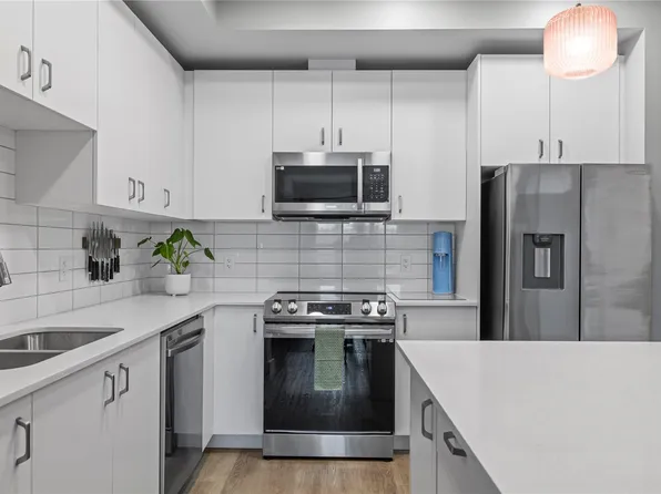 140 Jensen Ave W #109W, Parksville, BC V9P 0H7