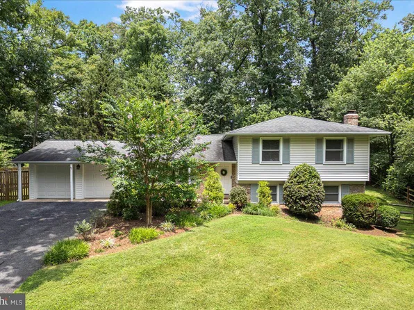 7605 Warbler Ln, Derwood, MD 20855