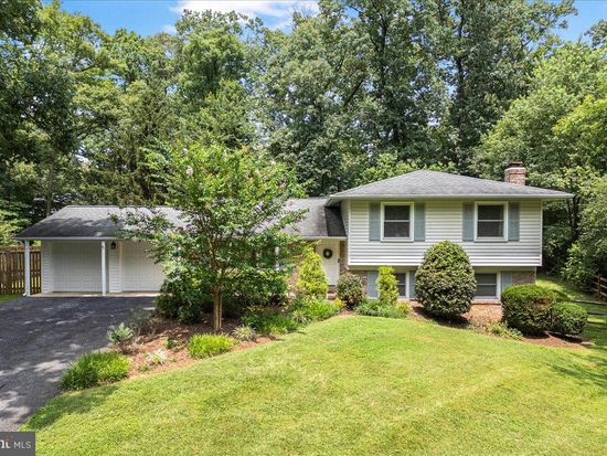 7605 Warbler Ln, Derwood, MD 20855