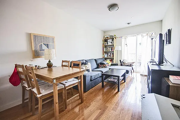 Rented by Level Group | media 15