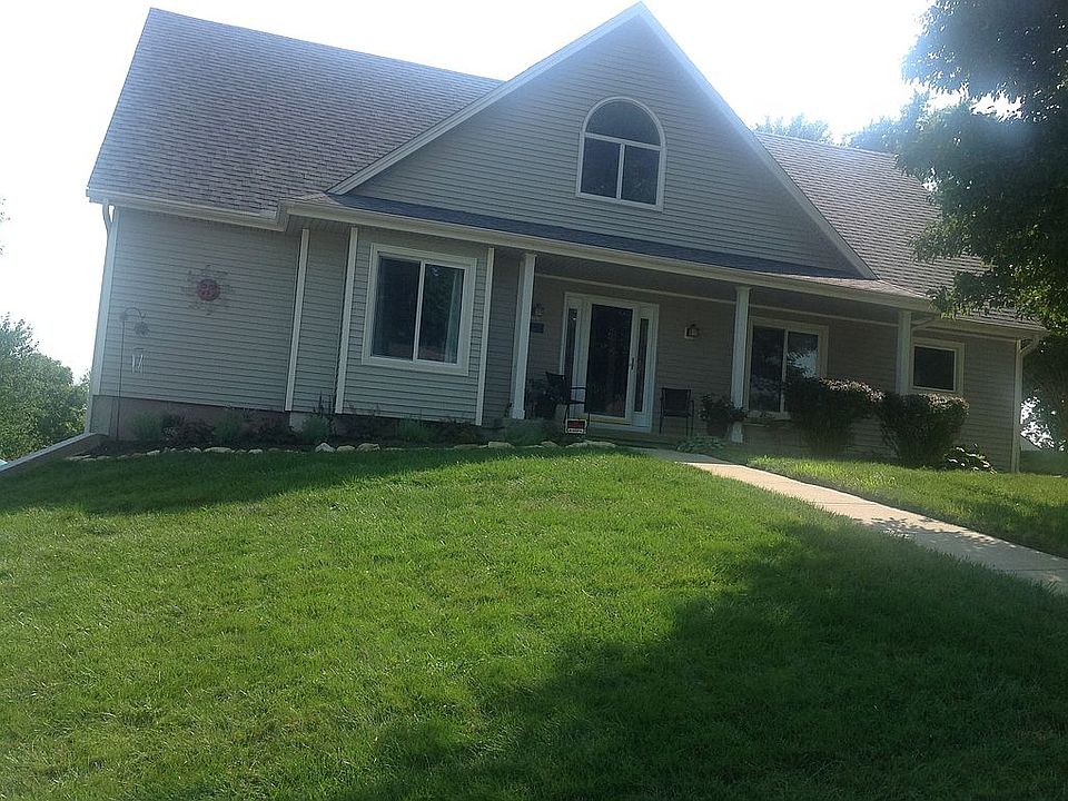 2nd image of 6128 N Pine Ridge Cir