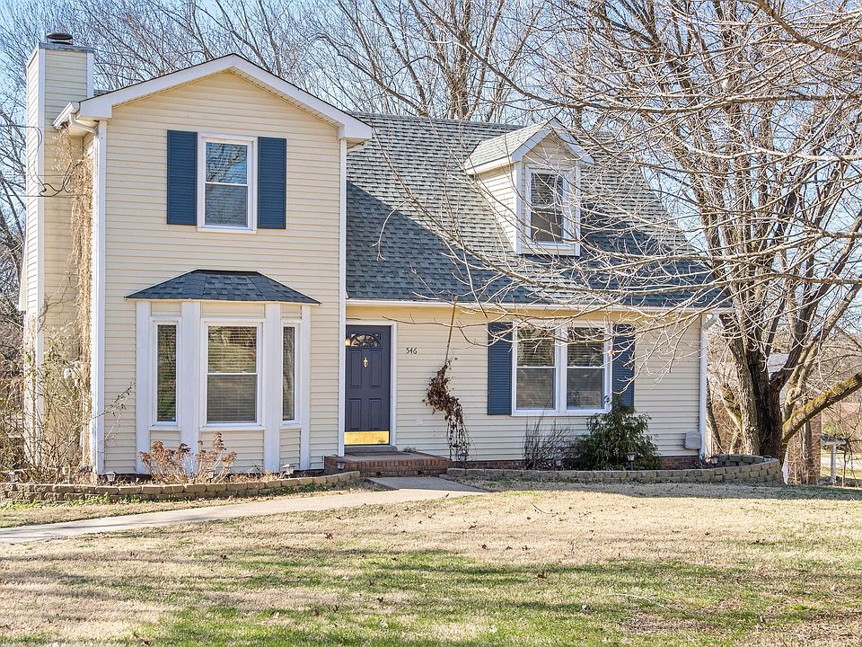 1st image of 546 Barnes Dr NW